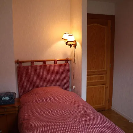 Bed & Breakfast D'hotes Familiales A Vecoux, Nature Et Activites - Fr-1-589-739