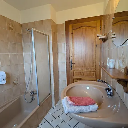 Bed & Breakfast D'hotes Familiales A Vecoux, Nature Et Activites - Fr-1-589-739 Vecoux